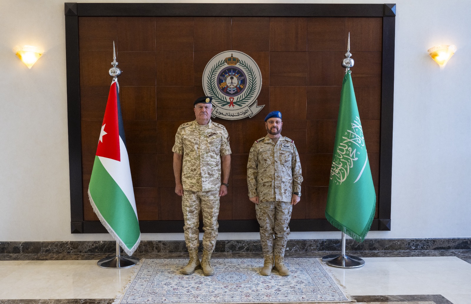 Madar Al-Saa Images 0.8742033255656195