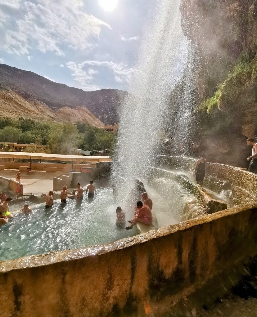 Madar Al-Saa Images 0.010143809515682611