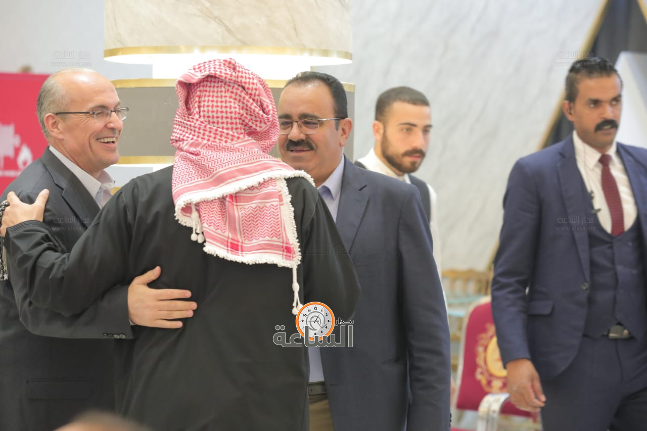 Madar Al-Saa Images 0.8309848553875241