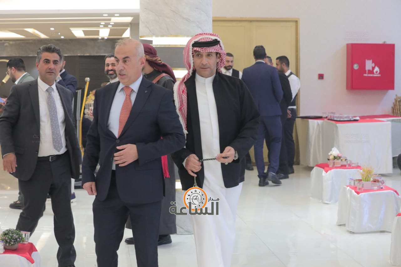 Madar Al-Saa Images 0.9155252938058316