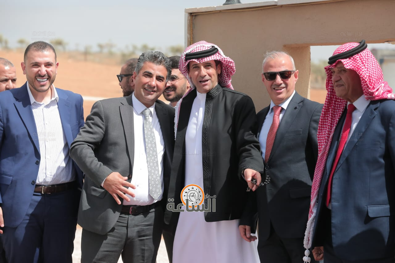 Madar Al-Saa Images 0.38922114896419635