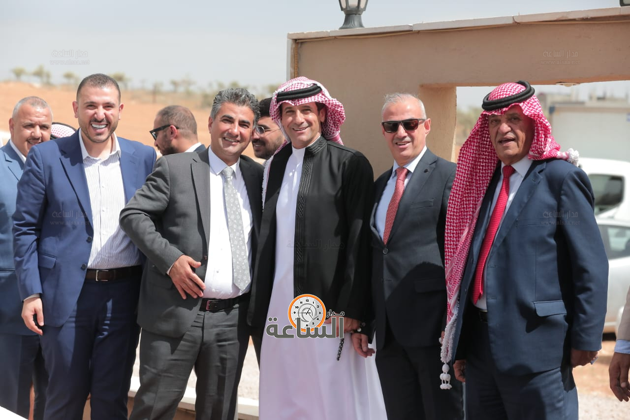 Madar Al-Saa Images 0.7399658064828649