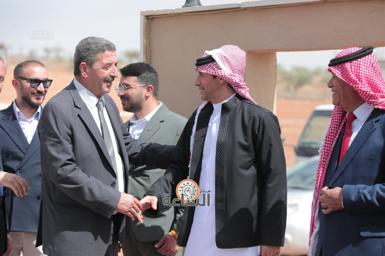 Madar Al-Saa Images 0.33253055888941285