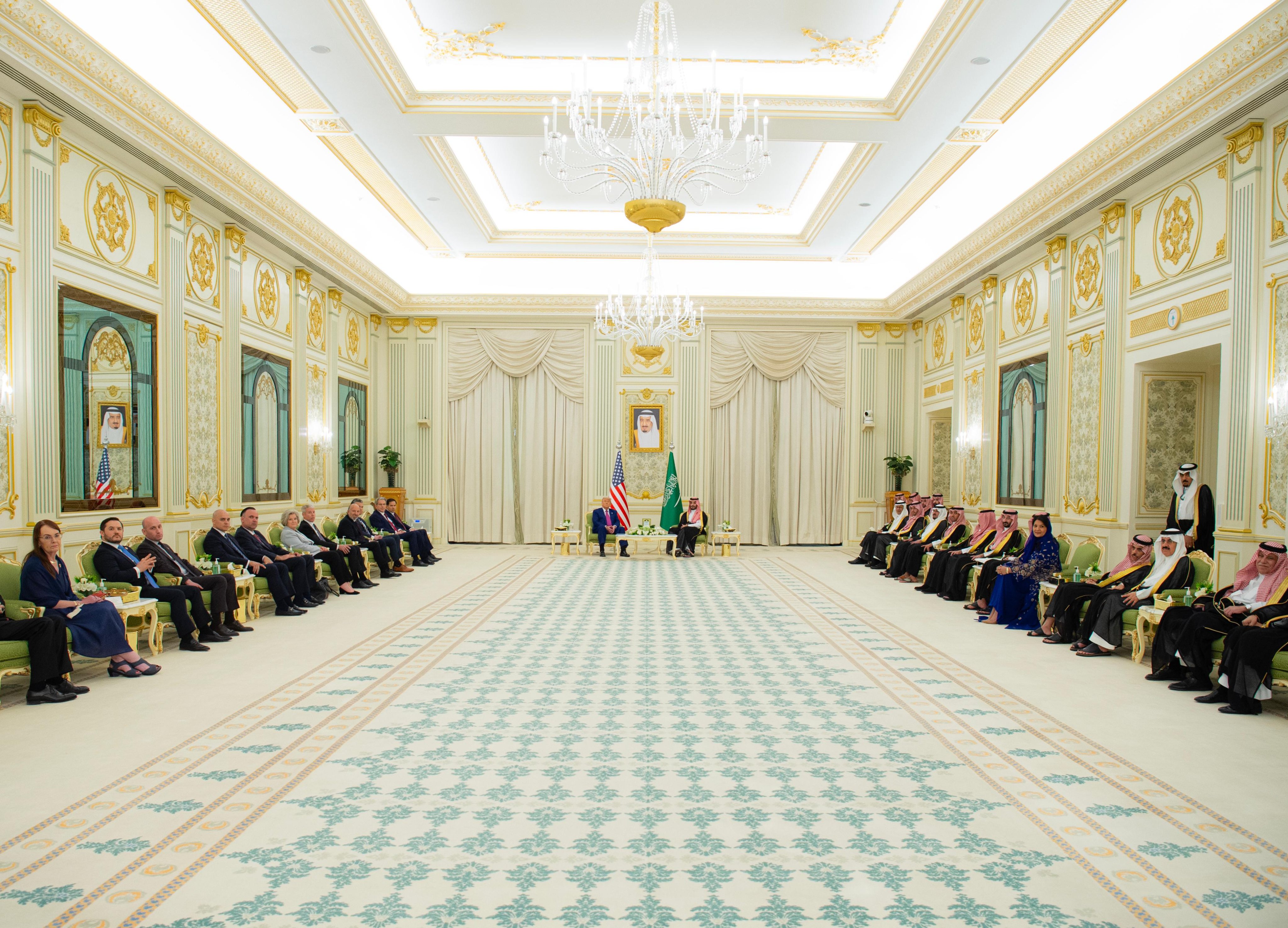 Madar Al-Saa Images 0.37222173410419823