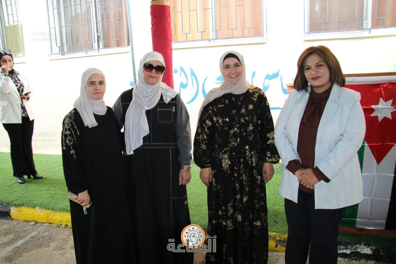 Madar Al-Saa Images 0.4135308885918654