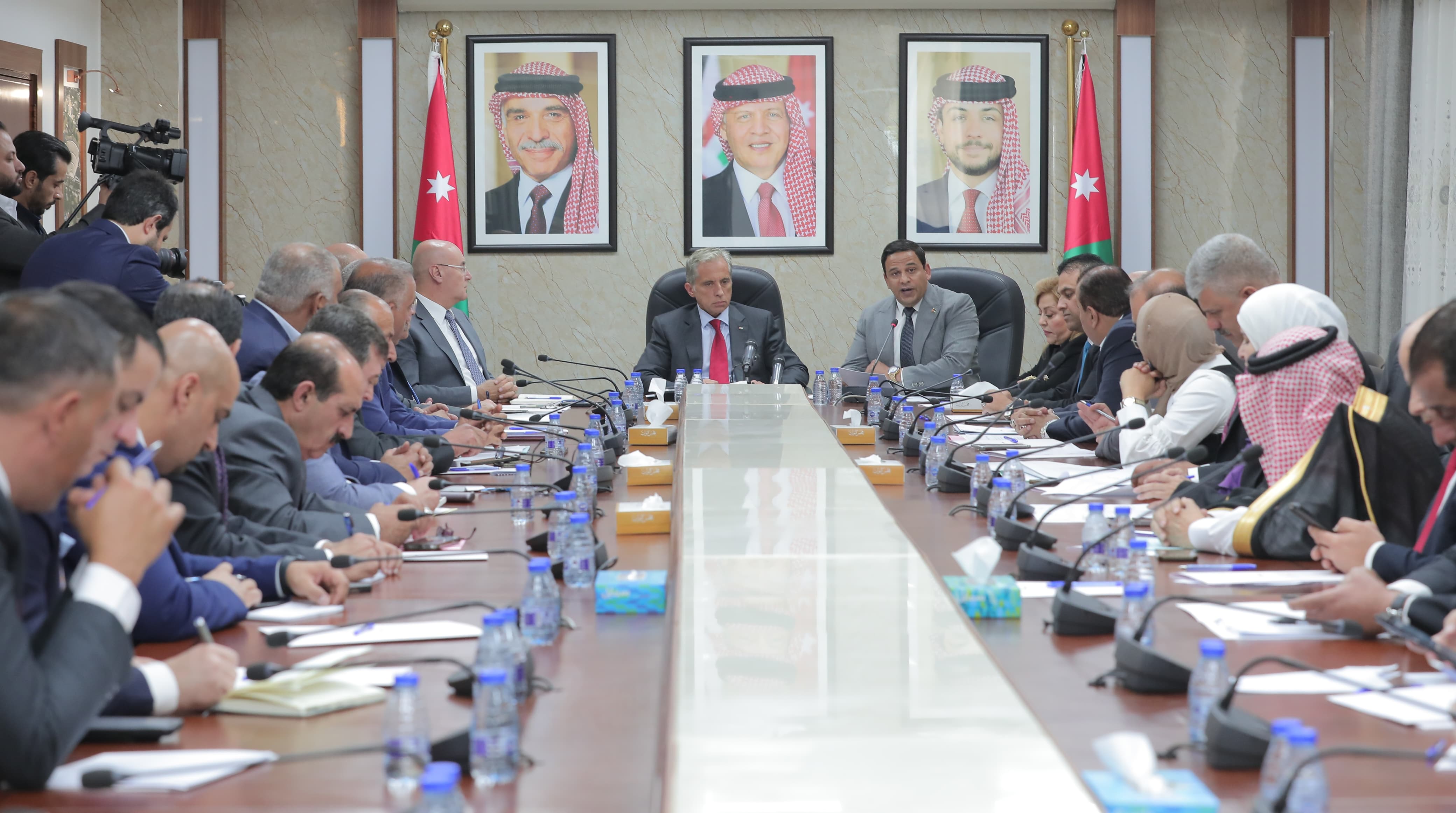 Madar Al-Saa Images 0.1250844917311813