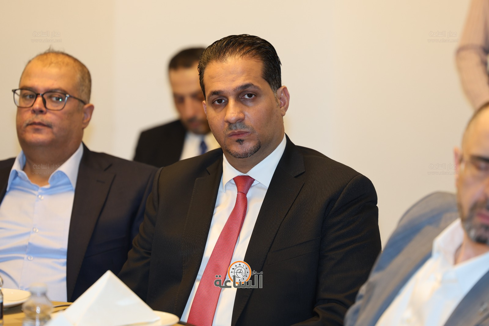 Madar Al-Saa Images 0.08327074262447476