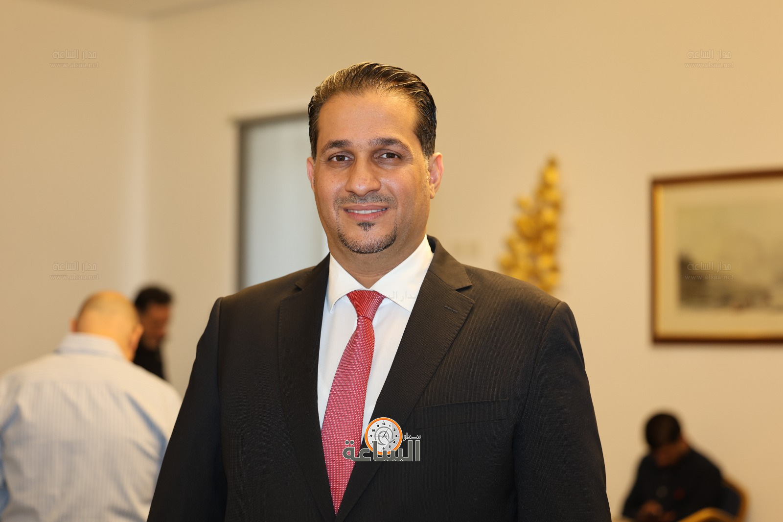 Madar Al-Saa Images 0.9754893362692869