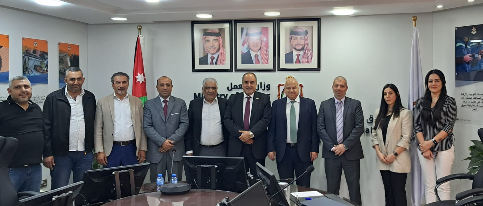 Madar Al-Saa Images 0.06890123881664667