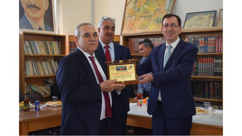 Madar Al-Saa Images 0.7353160748276611