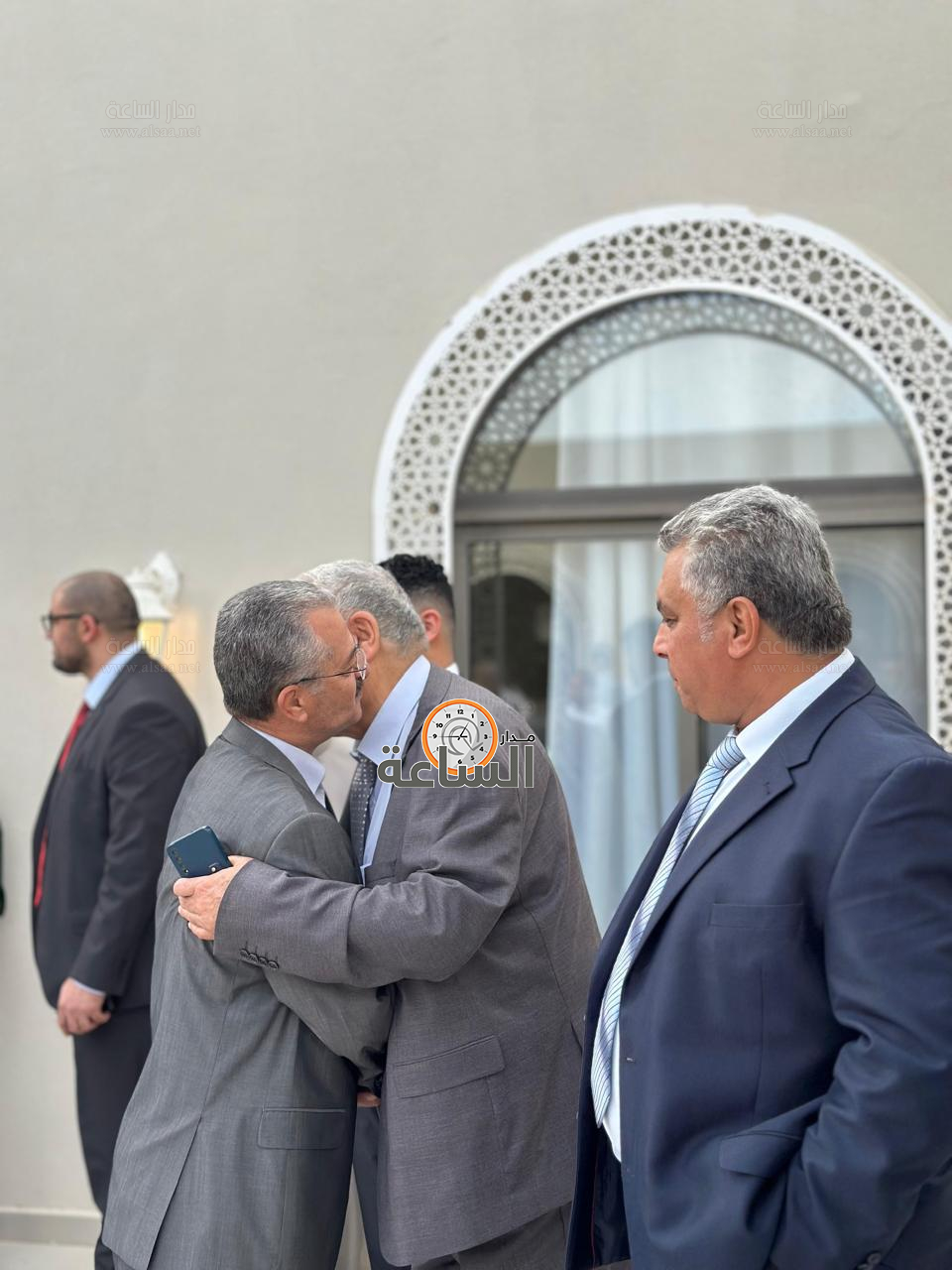 Madar Al-Saa Images 0.25555969985658966