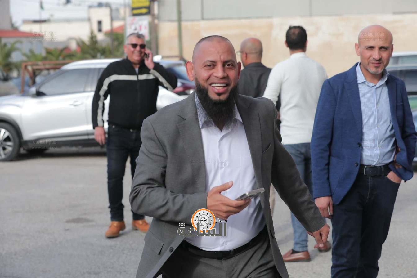 Madar Al-Saa Images 0.025153636828655346