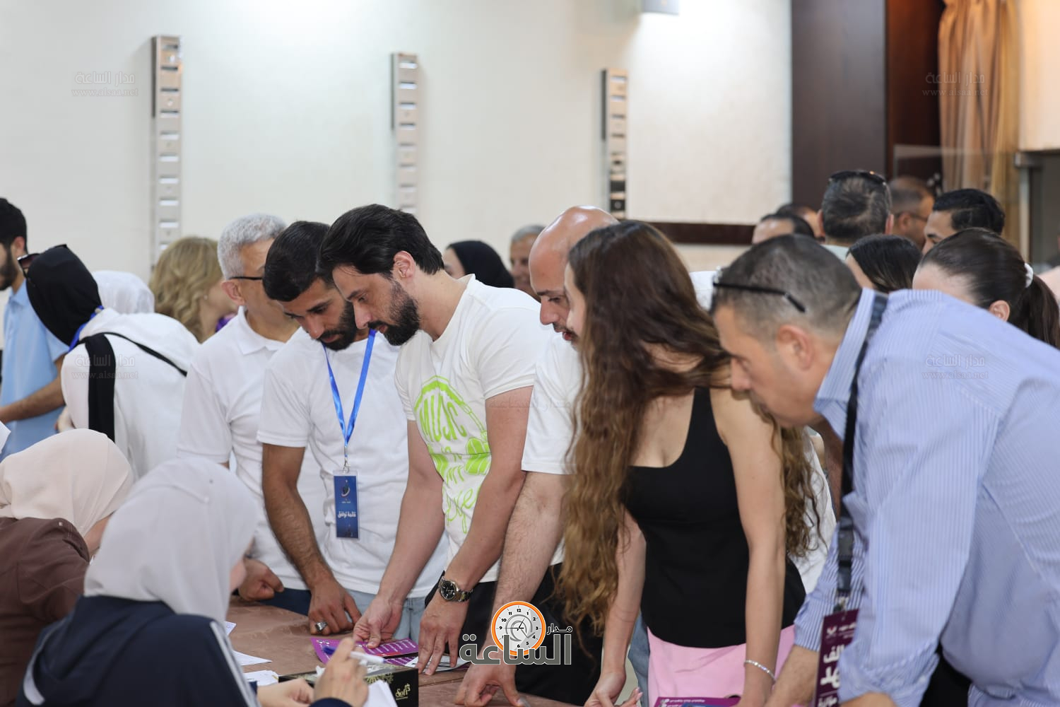 Madar Al-Saa Images 0.9316833429851733