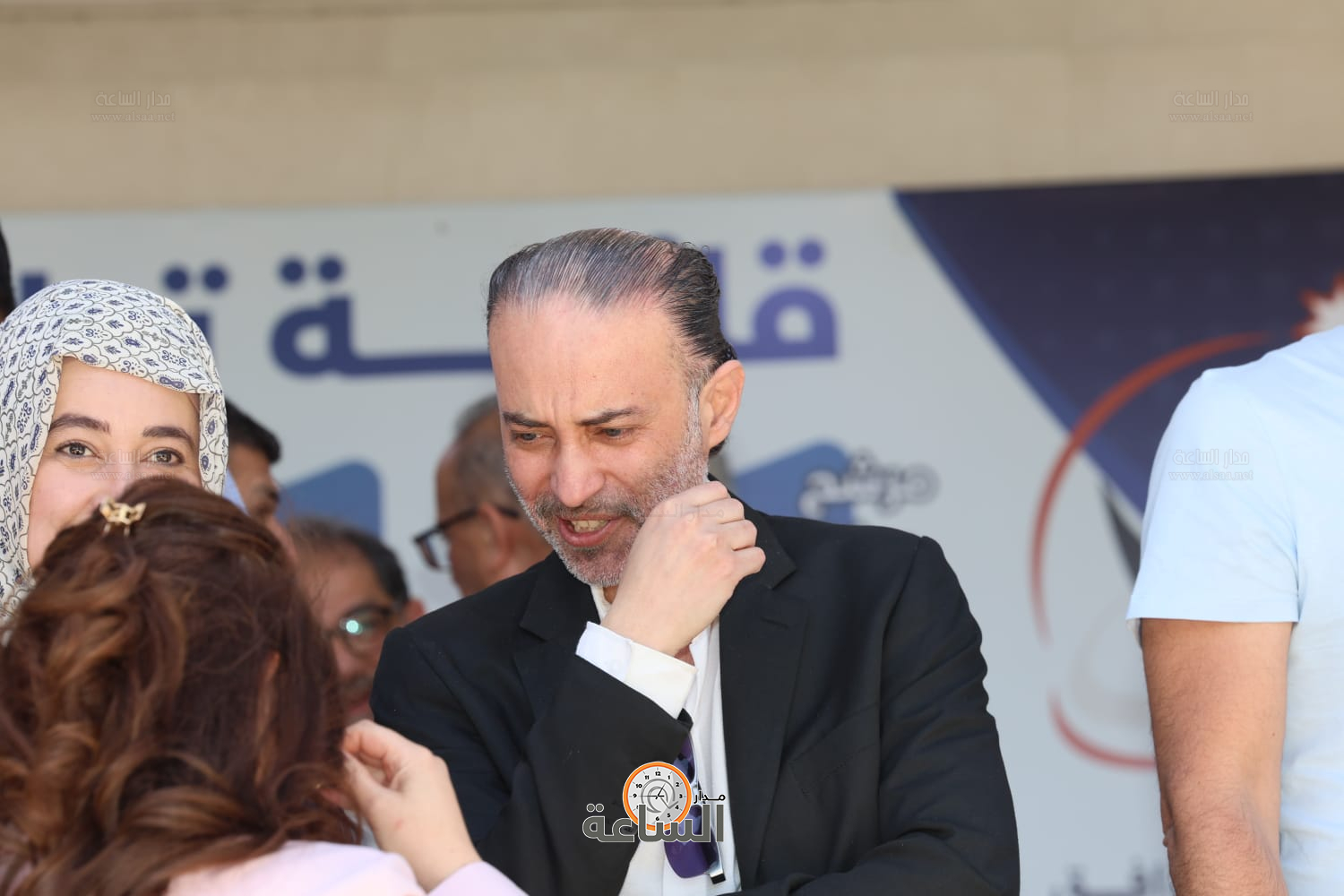 Madar Al-Saa Images 0.8799422627999893