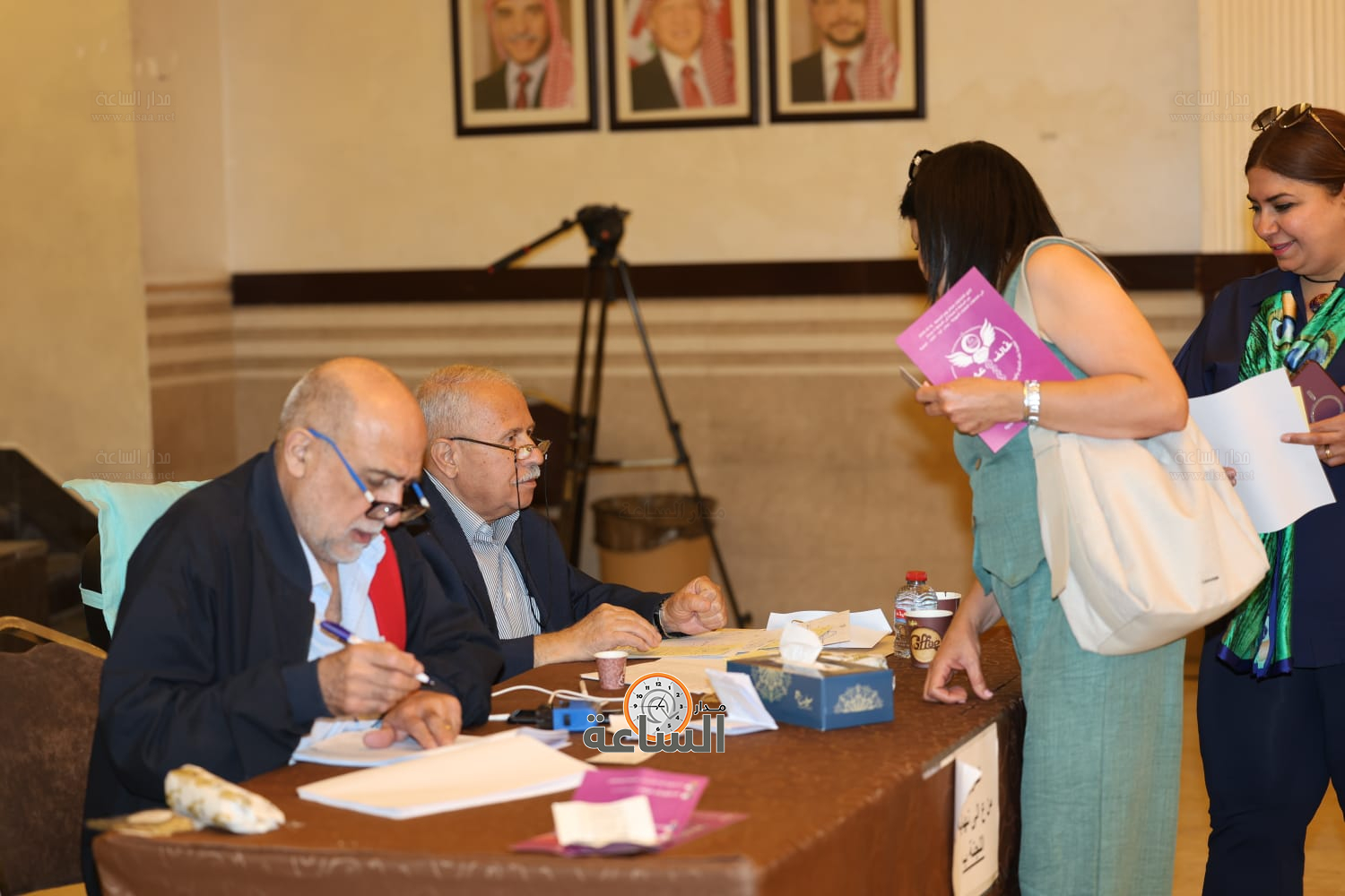 Madar Al-Saa Images 0.7755735243594638