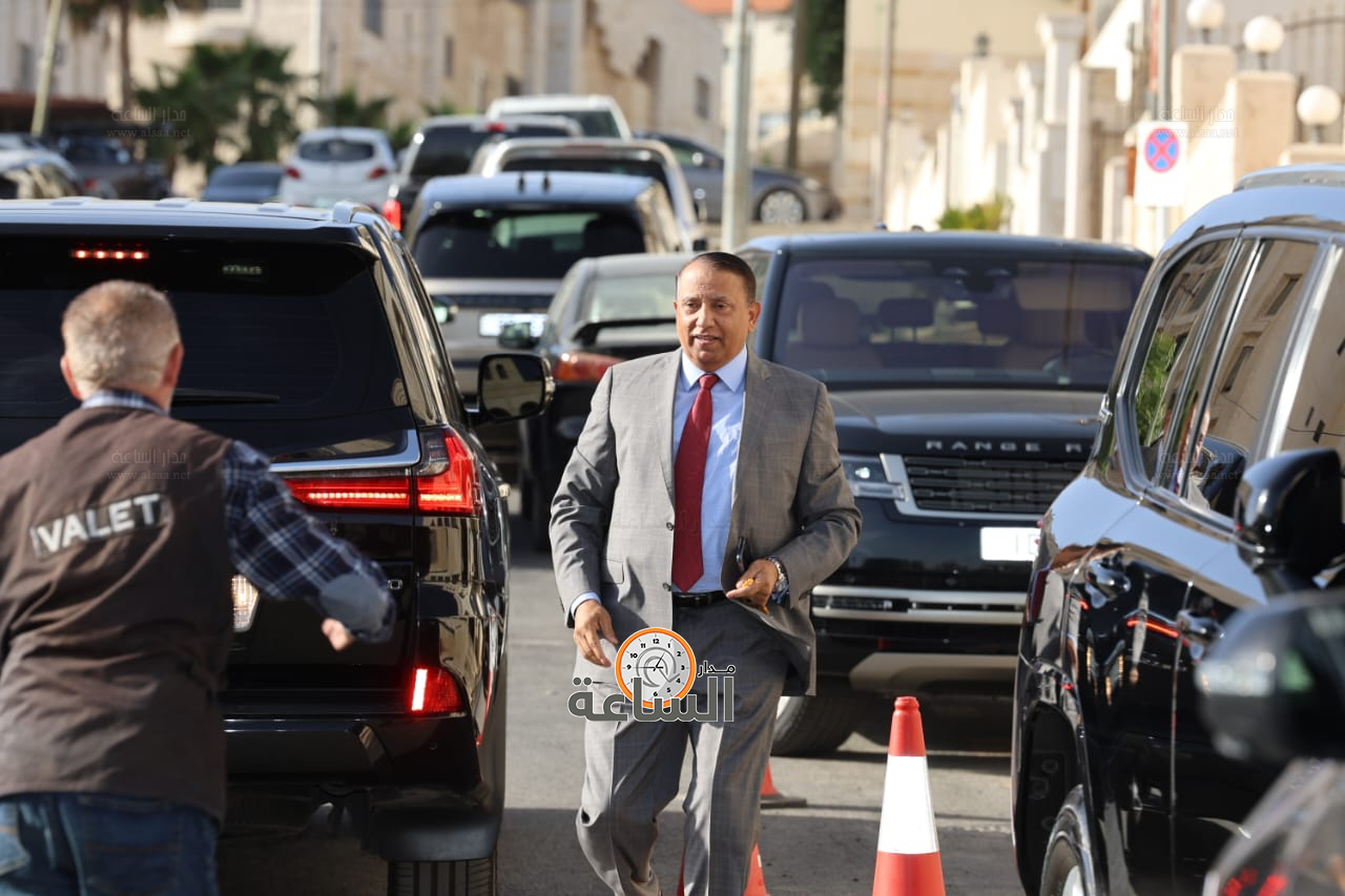 Madar Al-Saa Images 0.6025776415839247