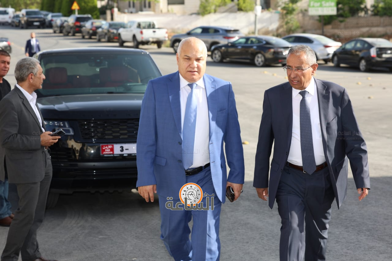 Madar Al-Saa Images 0.07106508630577846