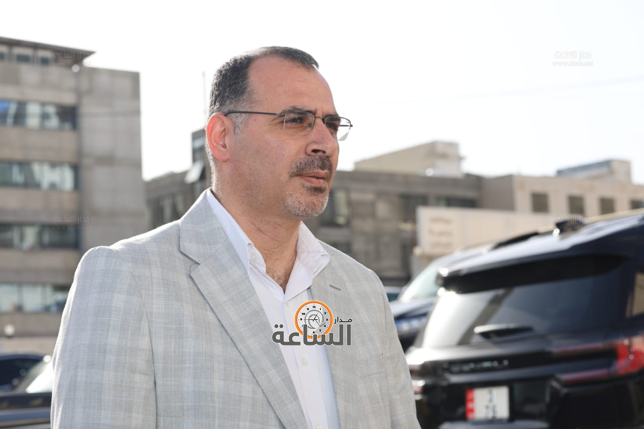 Madar Al-Saa Images 0.6973882702318281