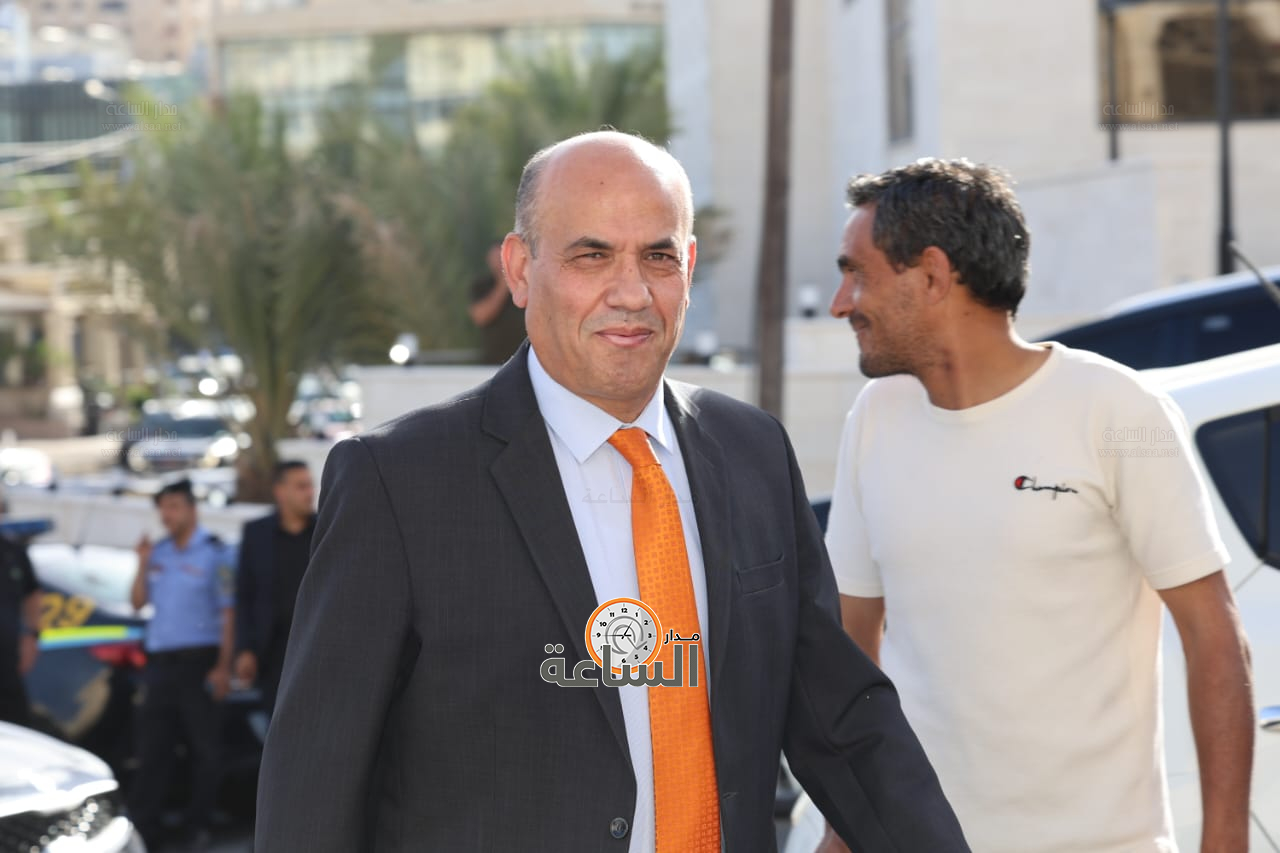 Madar Al-Saa Images 0.586649169366838