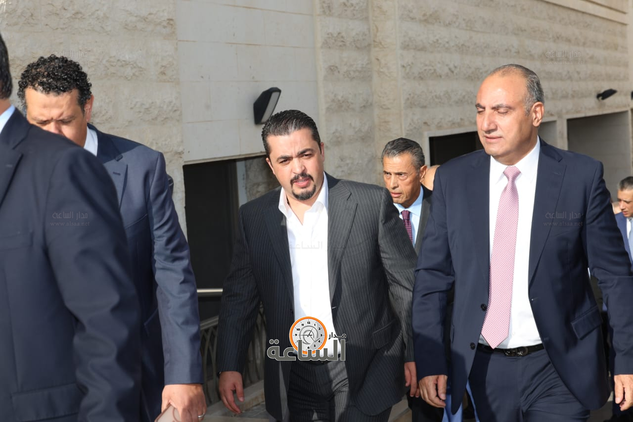 Madar Al-Saa Images 0.8741344628573656