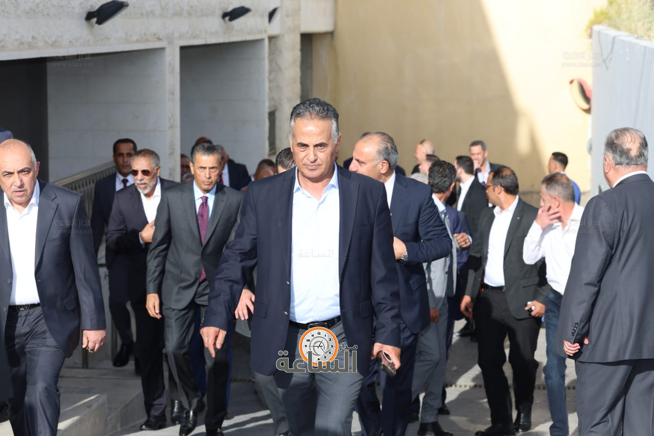 Madar Al-Saa Images 0.7522499553381821