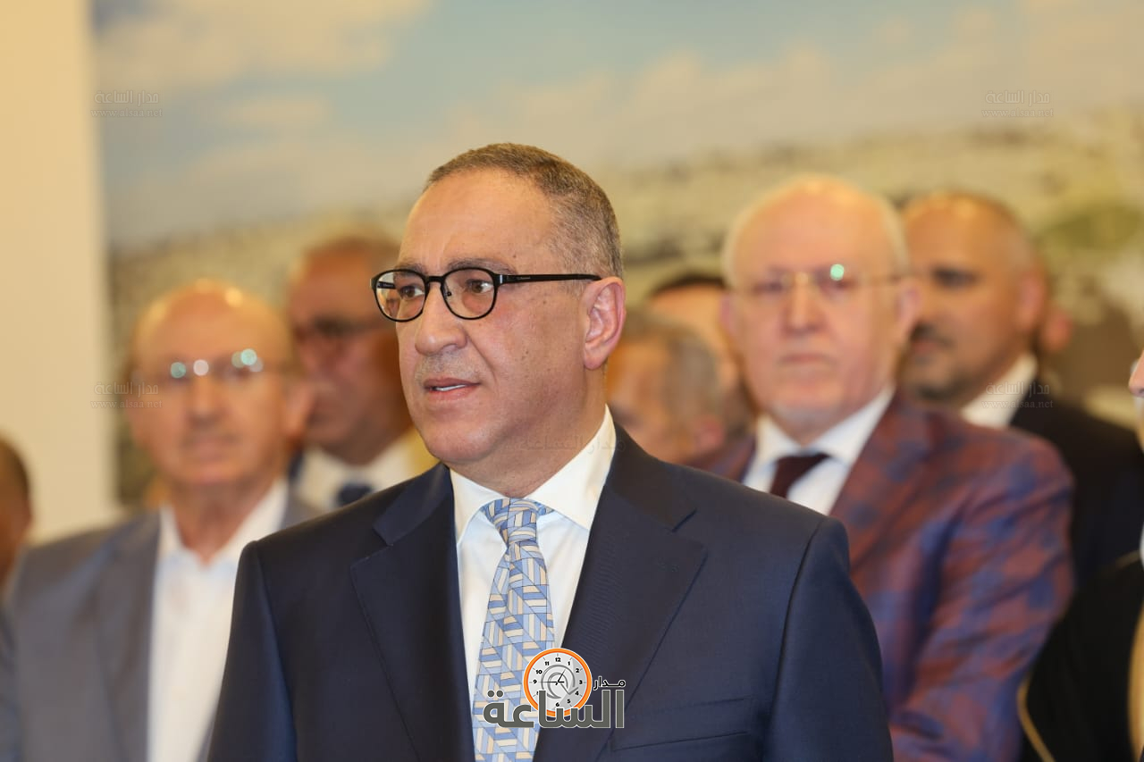 Madar Al-Saa Images 0.885348615376567