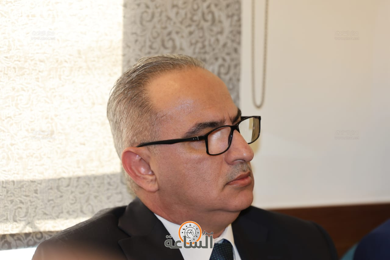 Madar Al-Saa Images 0.980614828341767