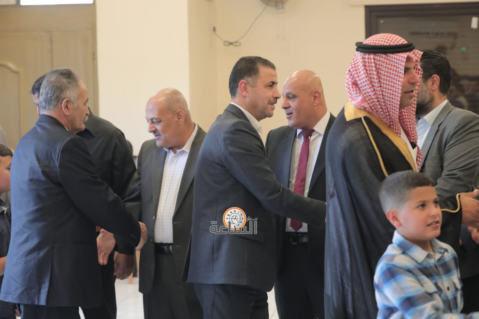 Madar Al-Saa Images 0.9741379713649243