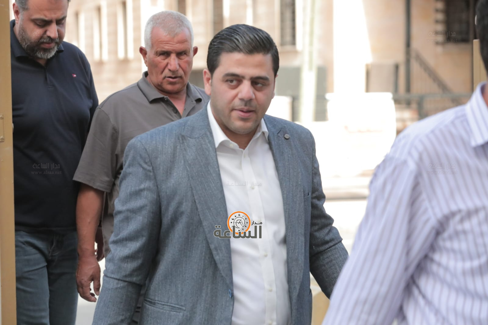 Madar Al-Saa Images 0.49293166841843183