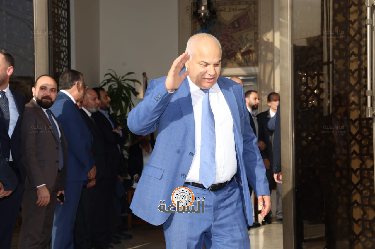 Madar Al-Saa Images 0.34377976835977186