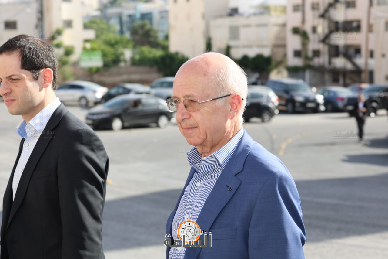 Madar Al-Saa Images 0.8390130713286353