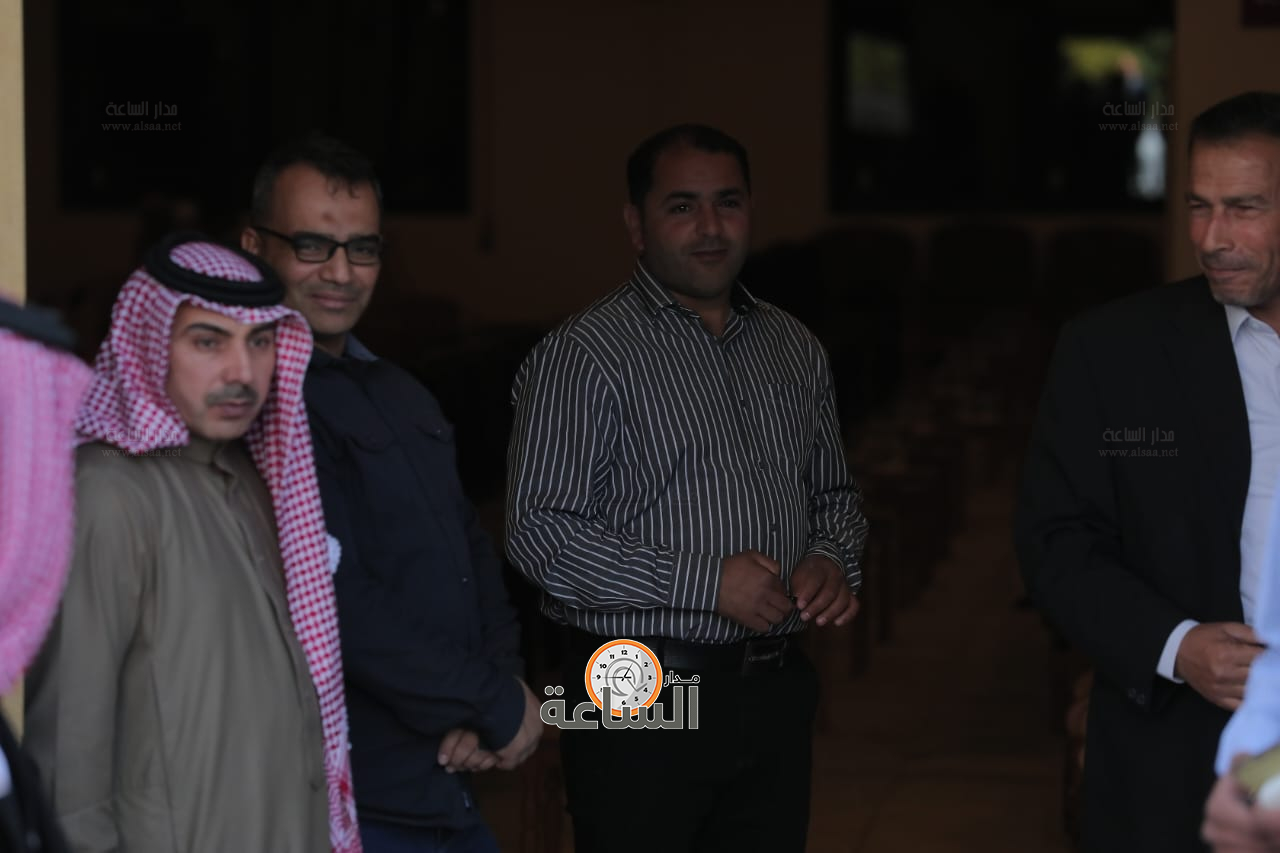 Madar Al-Saa Images 0.18352393039093462