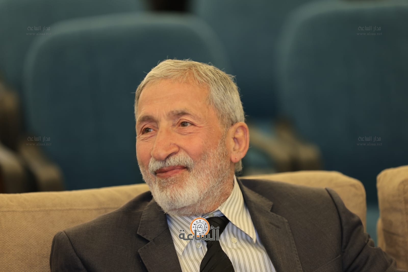 Madar Al-Saa Images 0.3568000143836424