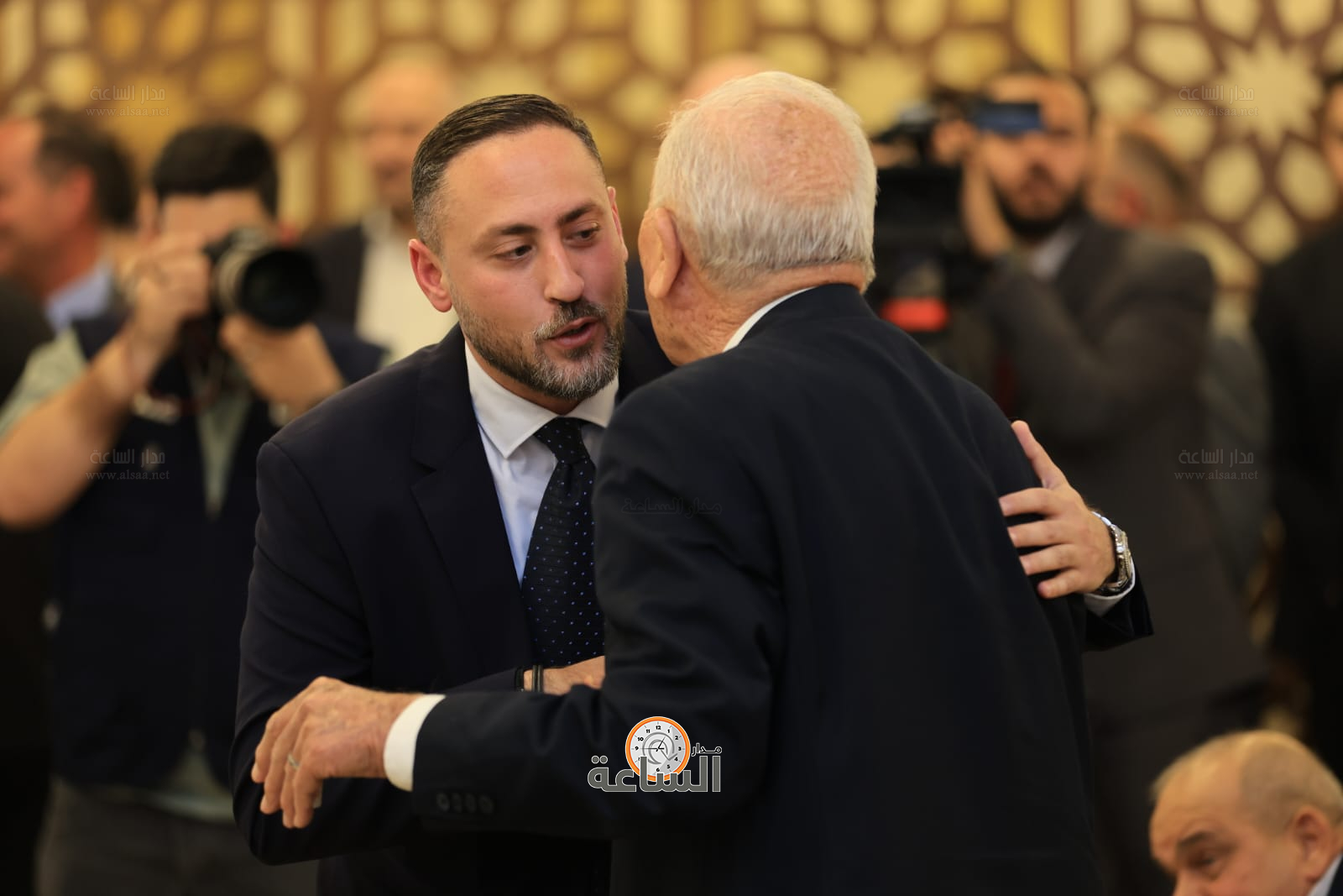 Madar Al-Saa Images 0.495970196639802