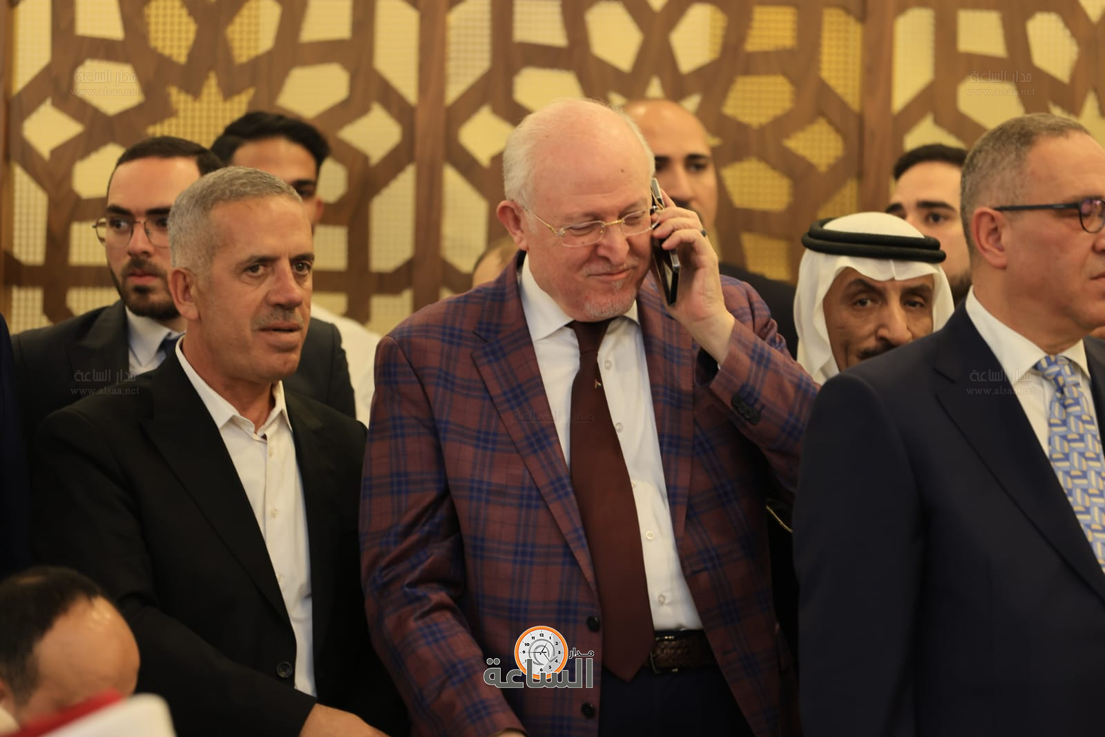 Madar Al-Saa Images 0.7396193517332831