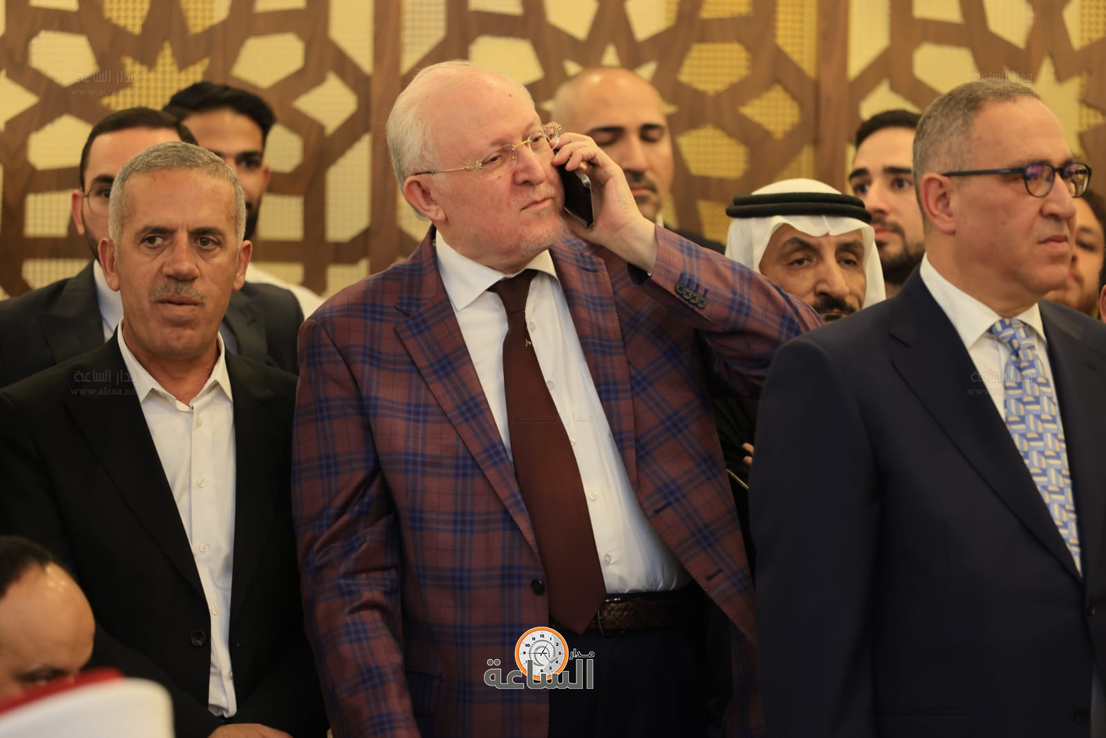 Madar Al-Saa Images 0.9139949140534965