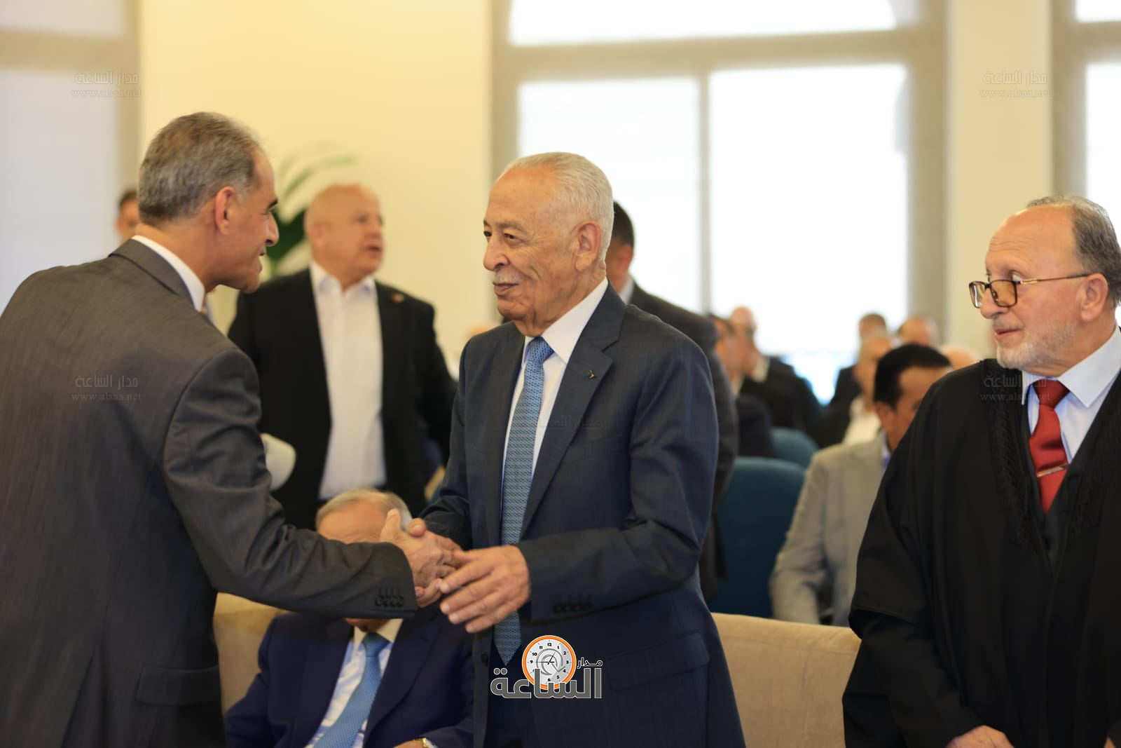 Madar Al-Saa Images 0.37748015650669786