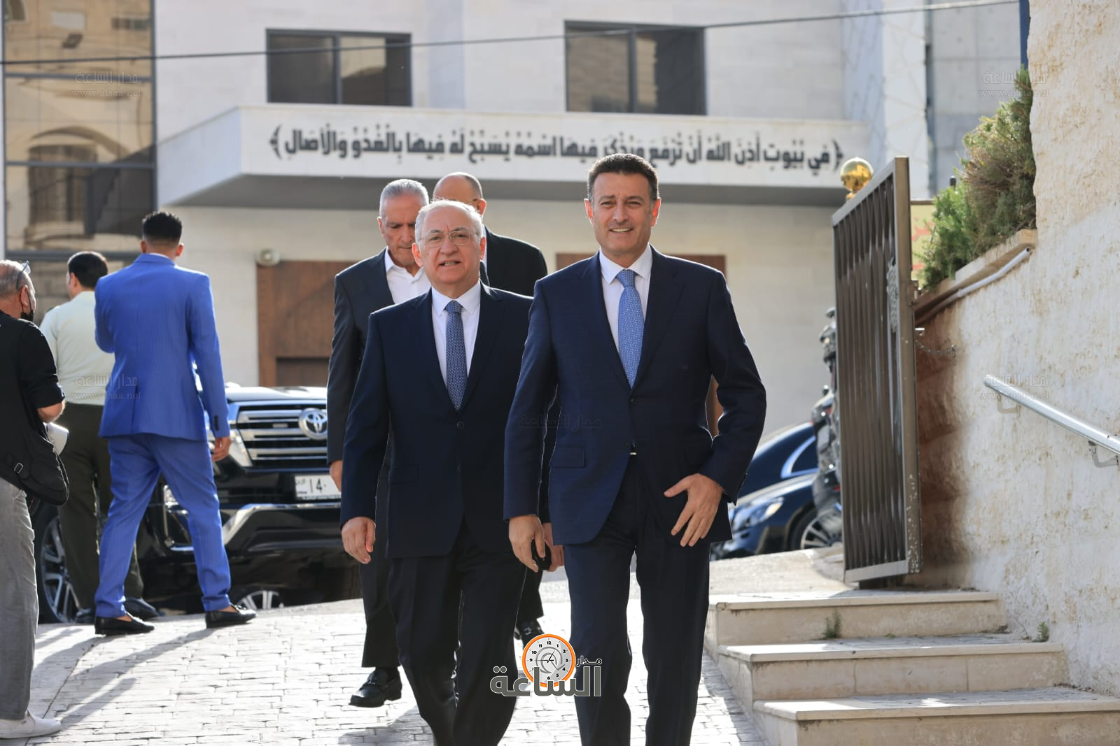 Madar Al-Saa Images 0.03921510543558826