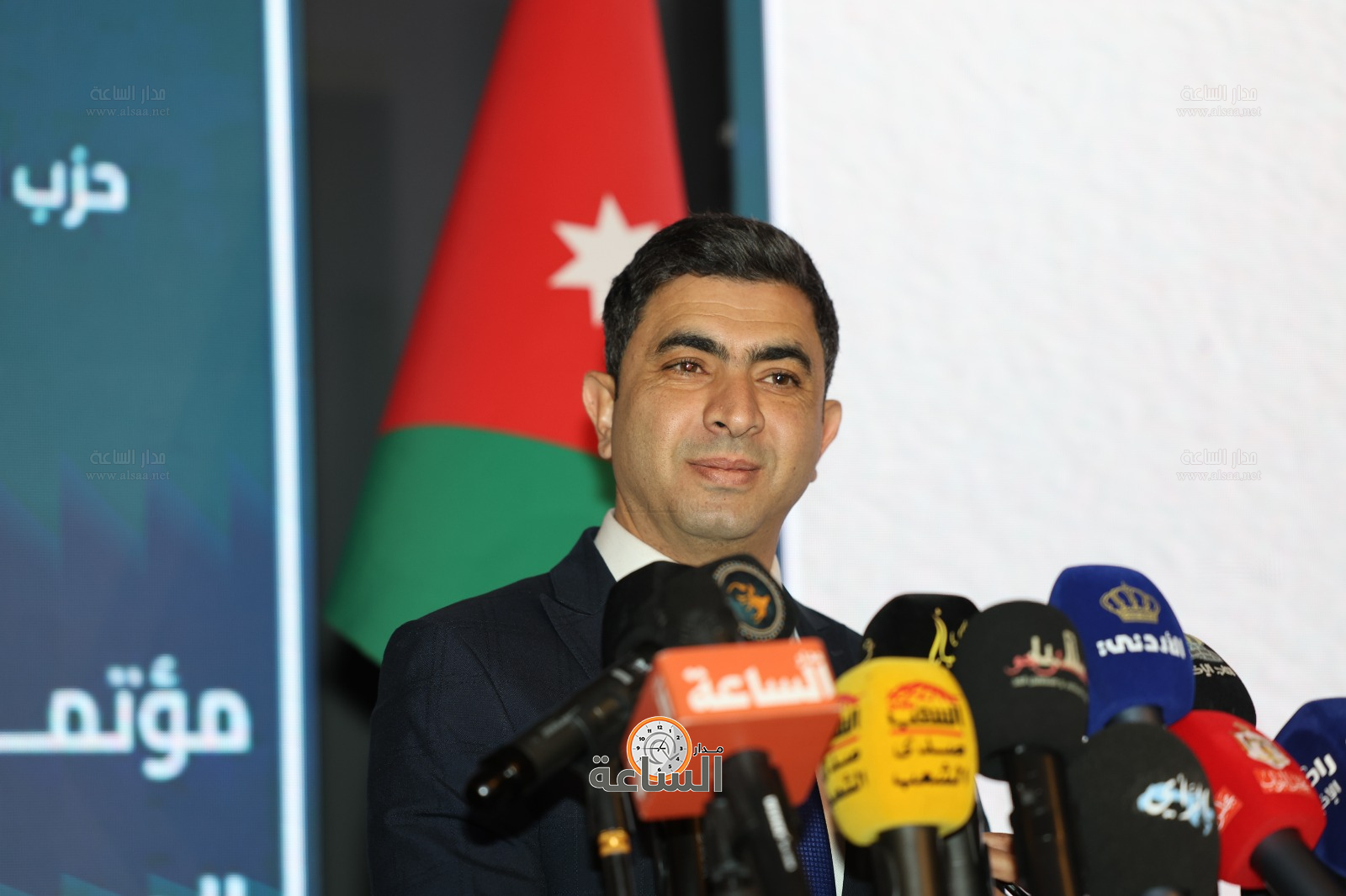 Madar Al-Saa Images 0.2792980456981732