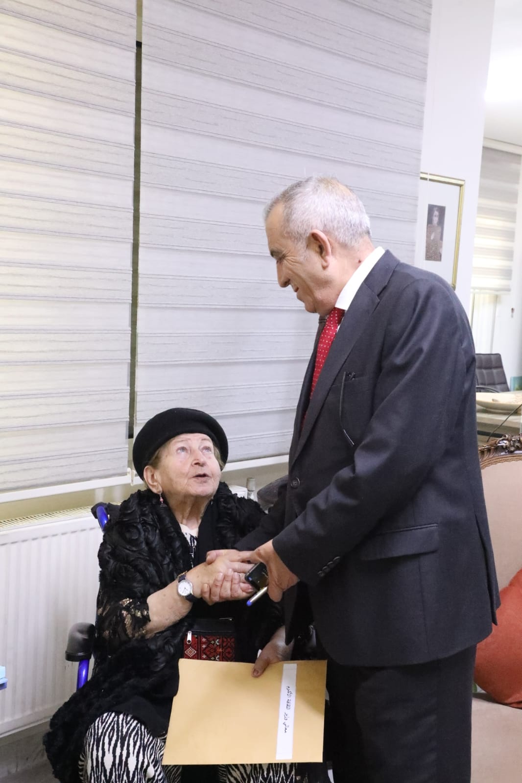 Madar Al-Saa Images 0.7360113495247104