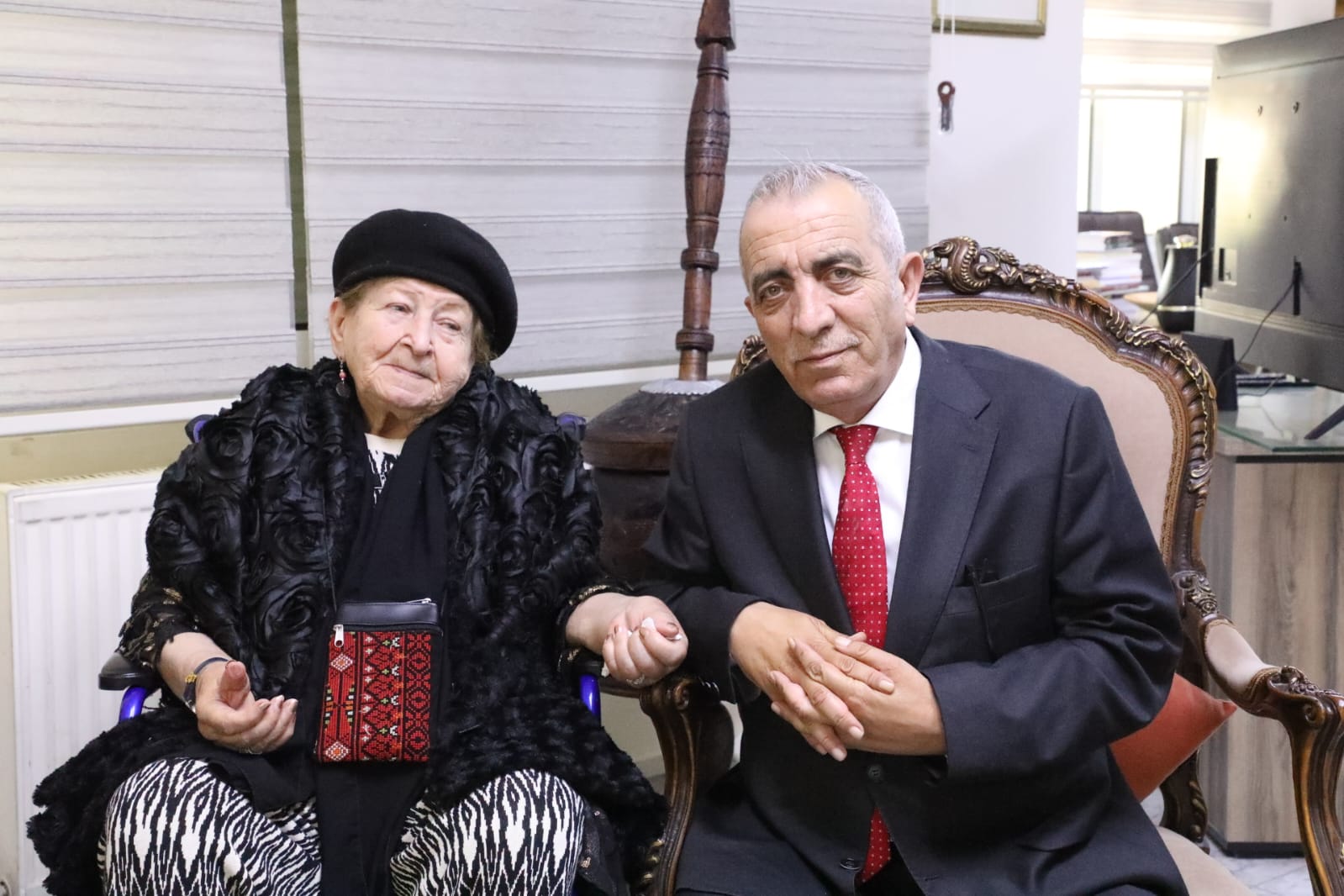 Madar Al-Saa Images 0.9544504364162634