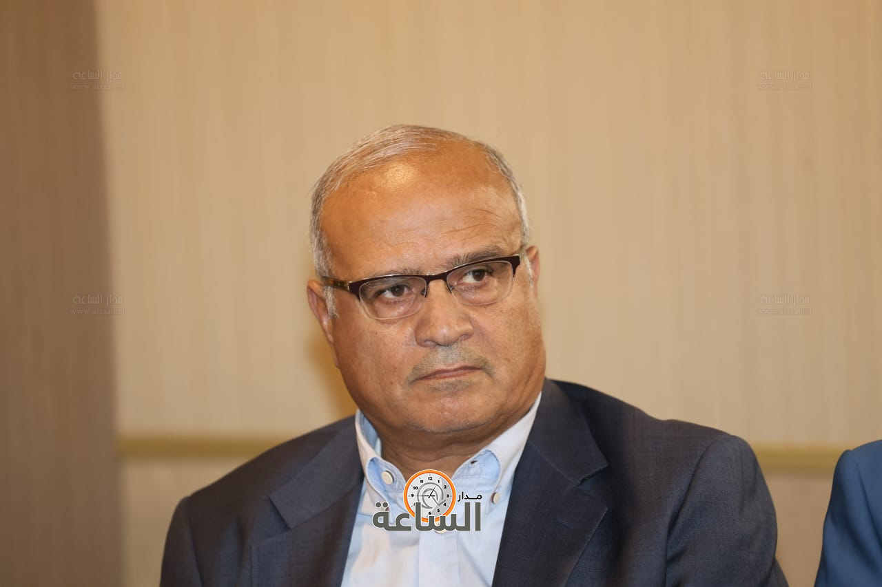 Madar Al-Saa Images 0.41664038072389453