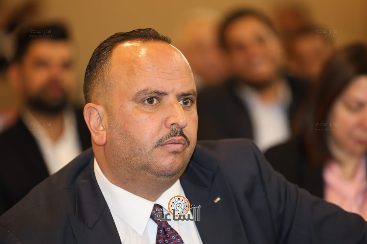 Madar Al-Saa Images 0.853107338752965