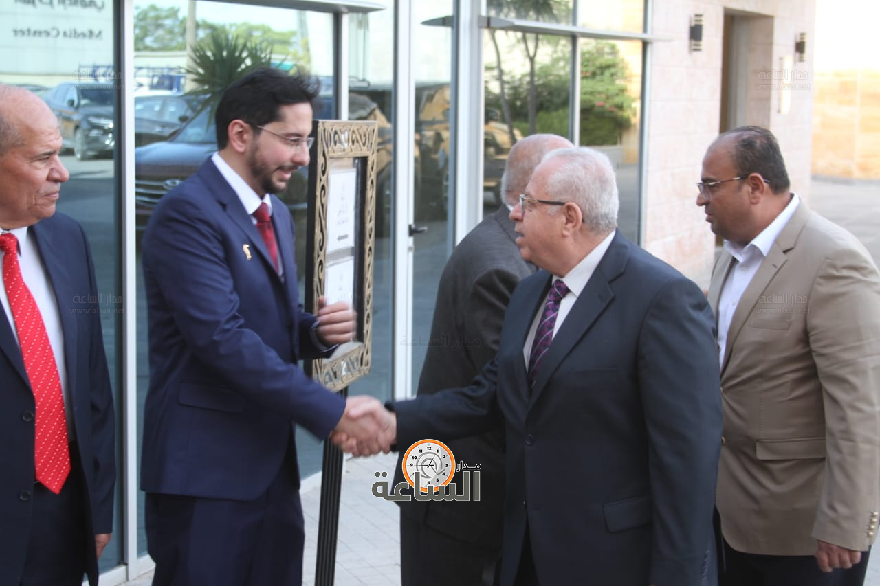 Madar Al-Saa Images 0.8072615628868836