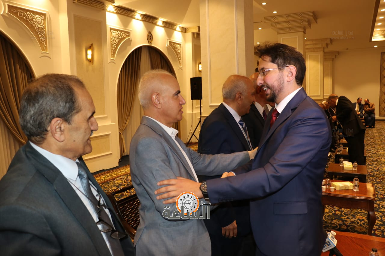 Madar Al-Saa Images 0.6672035636402106