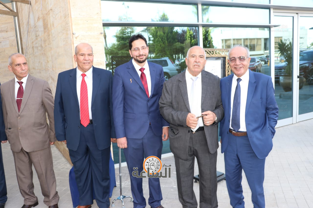 Madar Al-Saa Images 0.7969379559346745