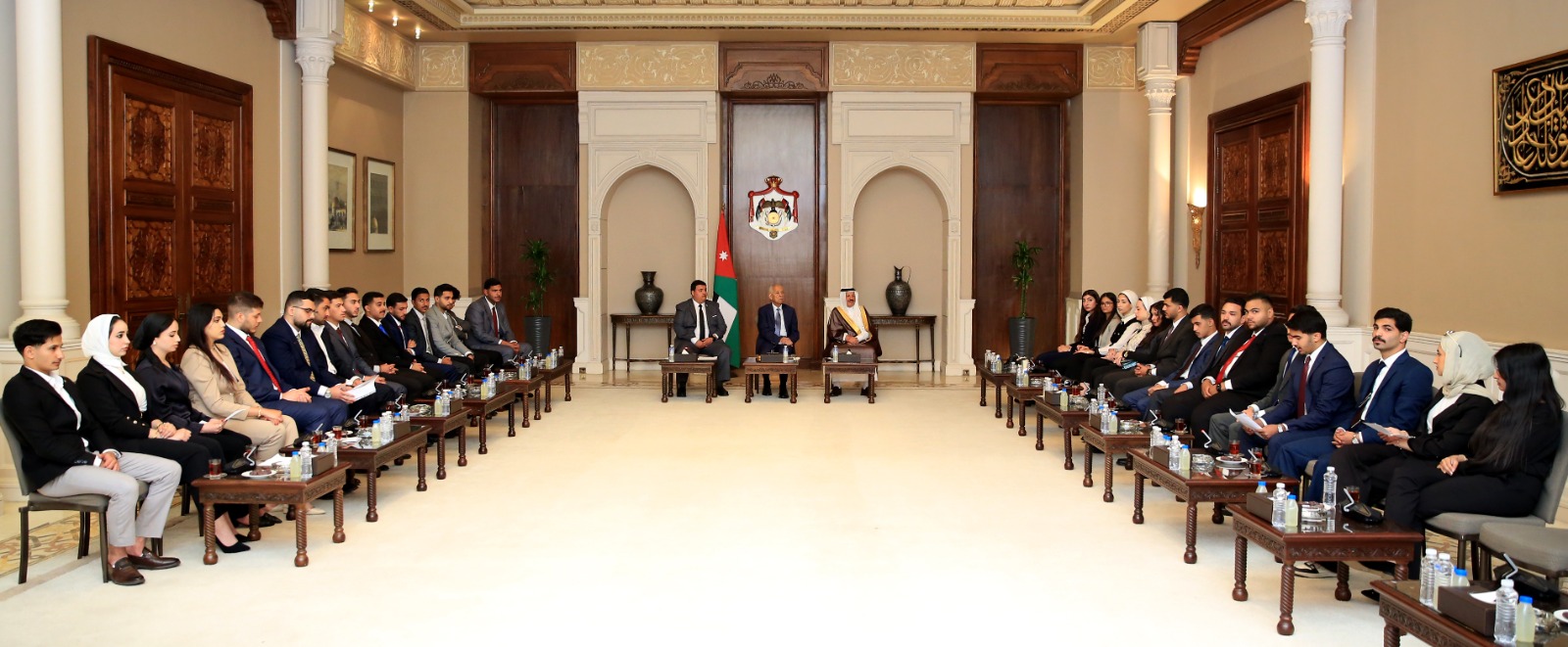 Madar Al-Saa Images 0.7368677286522264