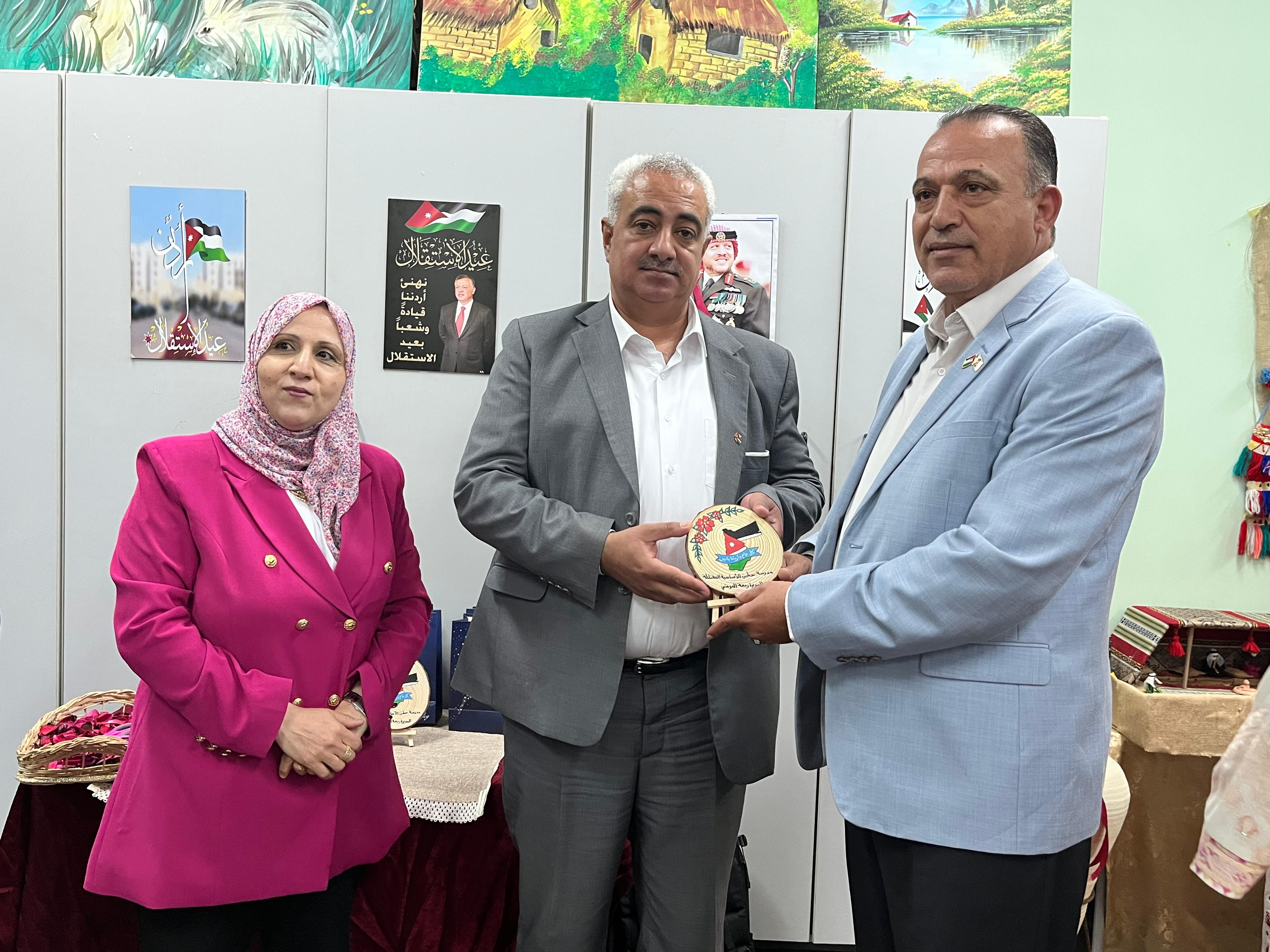 Madar Al-Saa Images 0.8669312989049828