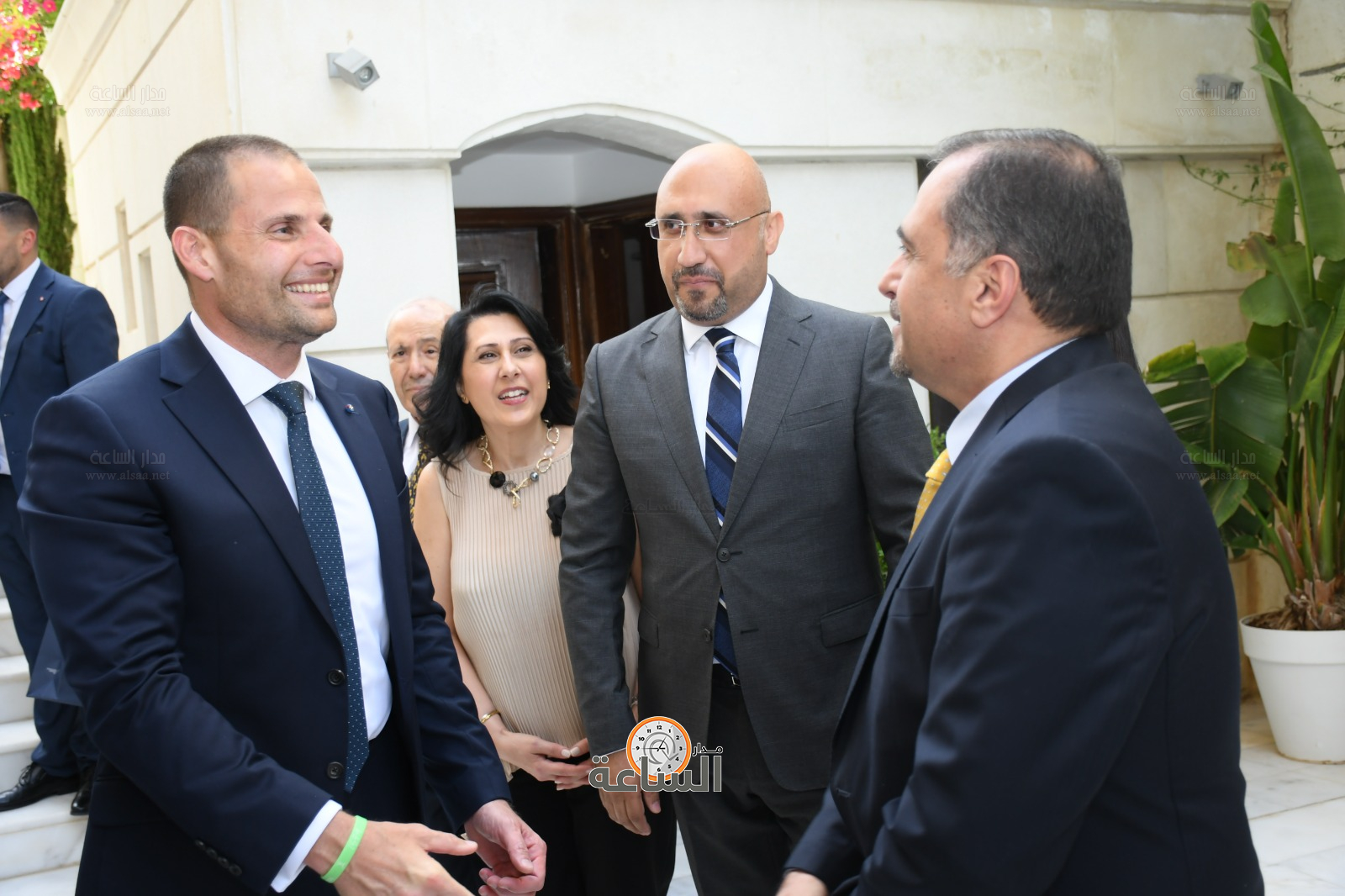 Madar Al-Saa Images 0.5451311974481043