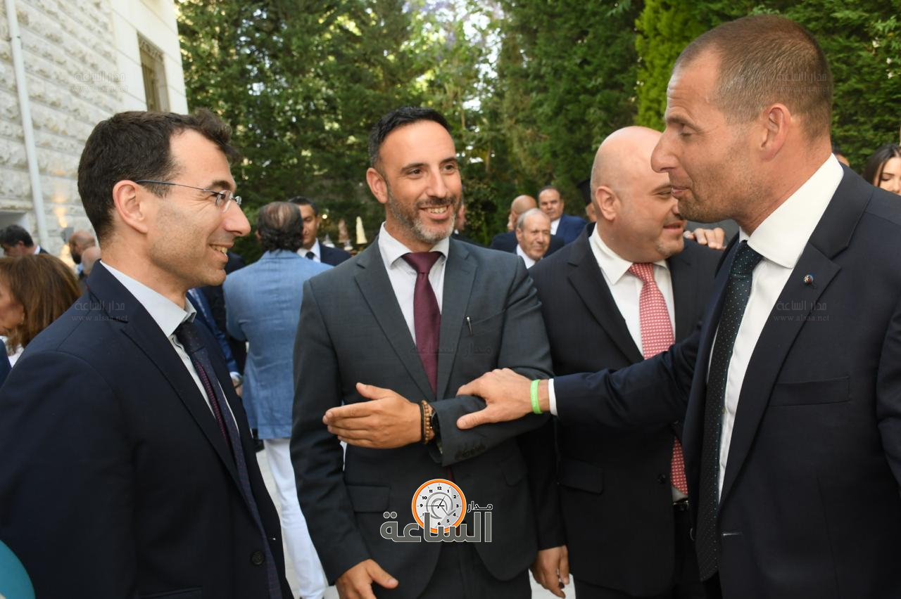 Madar Al-Saa Images 0.7053253144565148